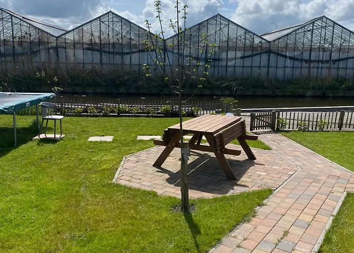 Holiday home The Blue House Roelofarendsveen