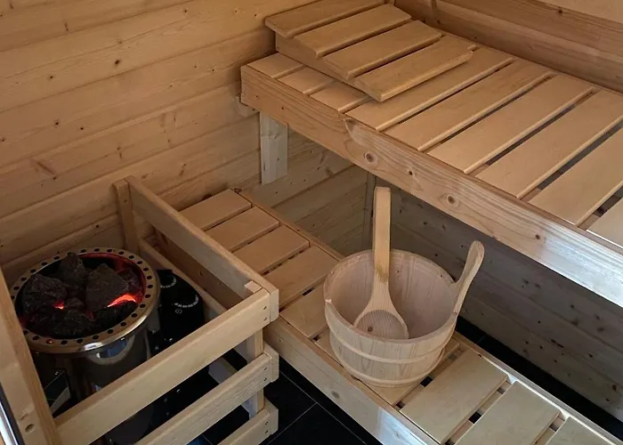 The Blue House Roelofarendsveen